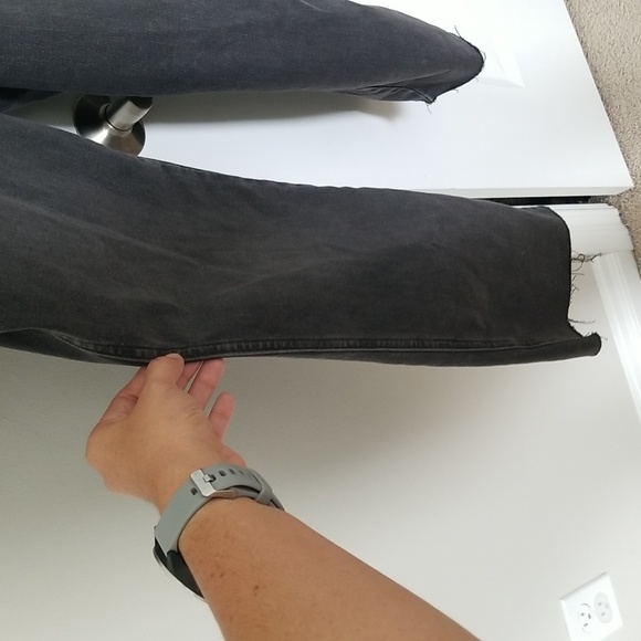 Express black jean distressed overalls size 8 NWOT - Picture 8 of 11